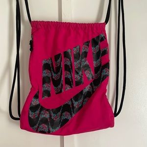 Nike drawstring bag
